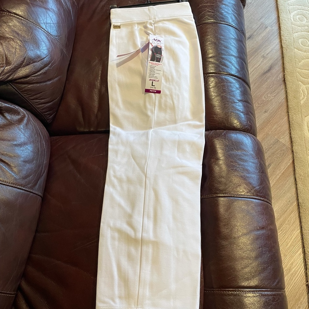 ALLISON DALEY White Slims Ankle Leggings - Size L